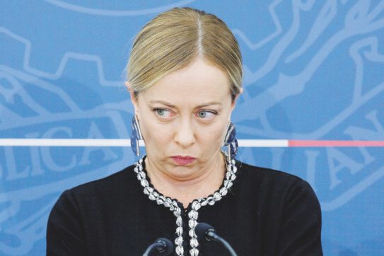 Il sondaggio: non piace la Manovra (e il premierato interessa poco)