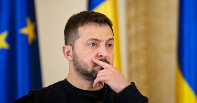 L’ammissione del capo dell’esercito ucraino: “Guerra in stallo, siamo a un punto morto”. E Zelensky si infuria: “Così aiuta la Russia”