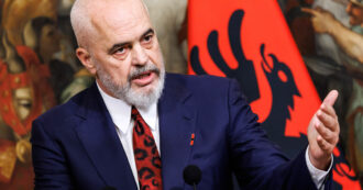 Copertina di Edi Rama, premier albanese: “Pagherà tutto l’Italia: se non si fanno rimpatri, ve li riprenderete voi…”
