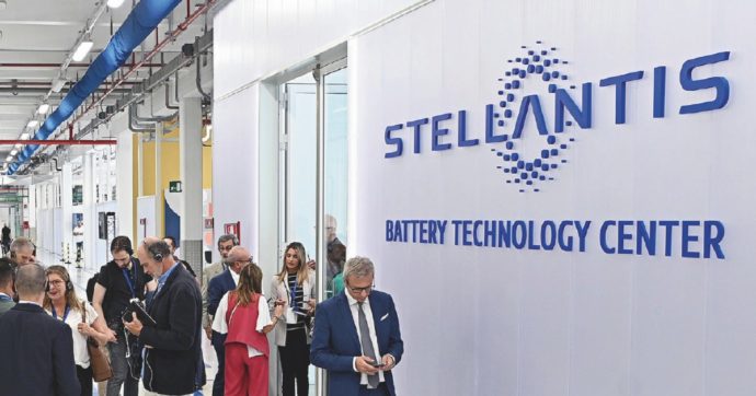 A piccoli passi Stellantis sta “svuotando” l’Italia
