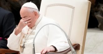 Copertina di Papa Francesco ha l’influenza: annullate le udienze di sabato. Tac ai polmoni negativa
