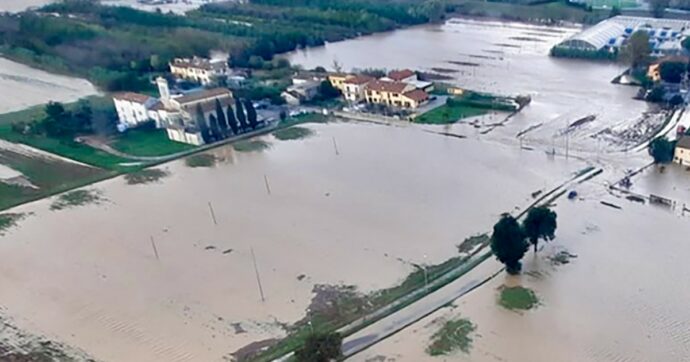 Alluvione in Toscana, le vittime salgono a otto: ritrovato il cadavere di un uomo 84enne