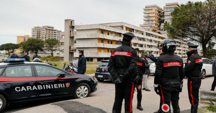 “Scampia è casa nostra”, così il clan Abbinante controllava il quartiere: arrestati esponenti di spicco