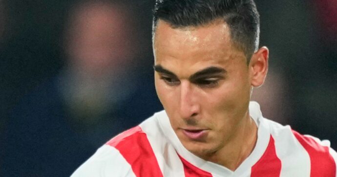 Un post pro-Palestina (poi rimosso) e altri contro la guerra: il calciatore El Ghazi licenziato dal Mainz per le sue idee