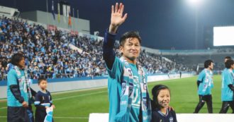 Copertina di Ai piedi di Miura: sponsor, turisti e fan tutti per il calciatore 56enne