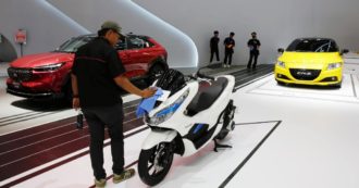 Copertina di Moto e motorini non conoscono crisi (a parte quelli elettrici)