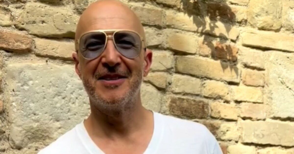 Saturnino: “Ero in metropolitana a Milano, come si sono chiuse le porte mi sono reso conto. Ma una soluzione contro i furti c’è”. La proposta del musicista