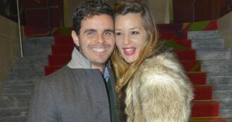 Copertina di “Alessia Fabiani tradiva il marito ed era lei a picchiarlo. Tutti sapevano ma nessuno parlava”: le parole del testimone durante il processo