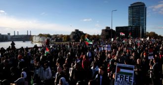 Copertina di Dal massacro del 7 ottobre alla guerra a Gaza: come la crisi della Striscia ha diviso governo britannico e opinione pubblica