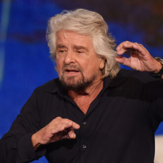 Copertina di Il ritorno di Beppe Grillo: il Fatto di domani 14 novembre