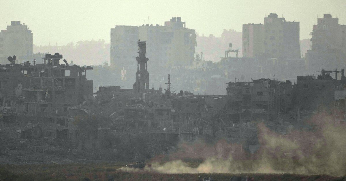 Tunnel e miliziani, per “sradicare Hamas” Israele bombarderà anche il resto della Striscia. E i civili? Gaza City ormai non è più vivibile