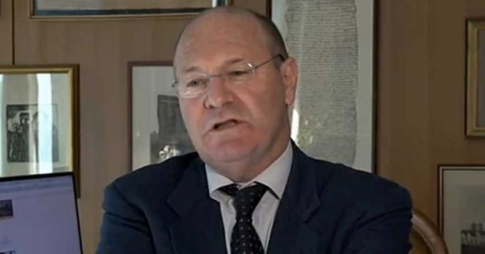 Csm, il capo di Viterbo ora salvo per le chat