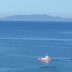 Copertina di Il potere del blu: perché una giornata di mare (o di lago) fa davvero bene all’umore e alla mente