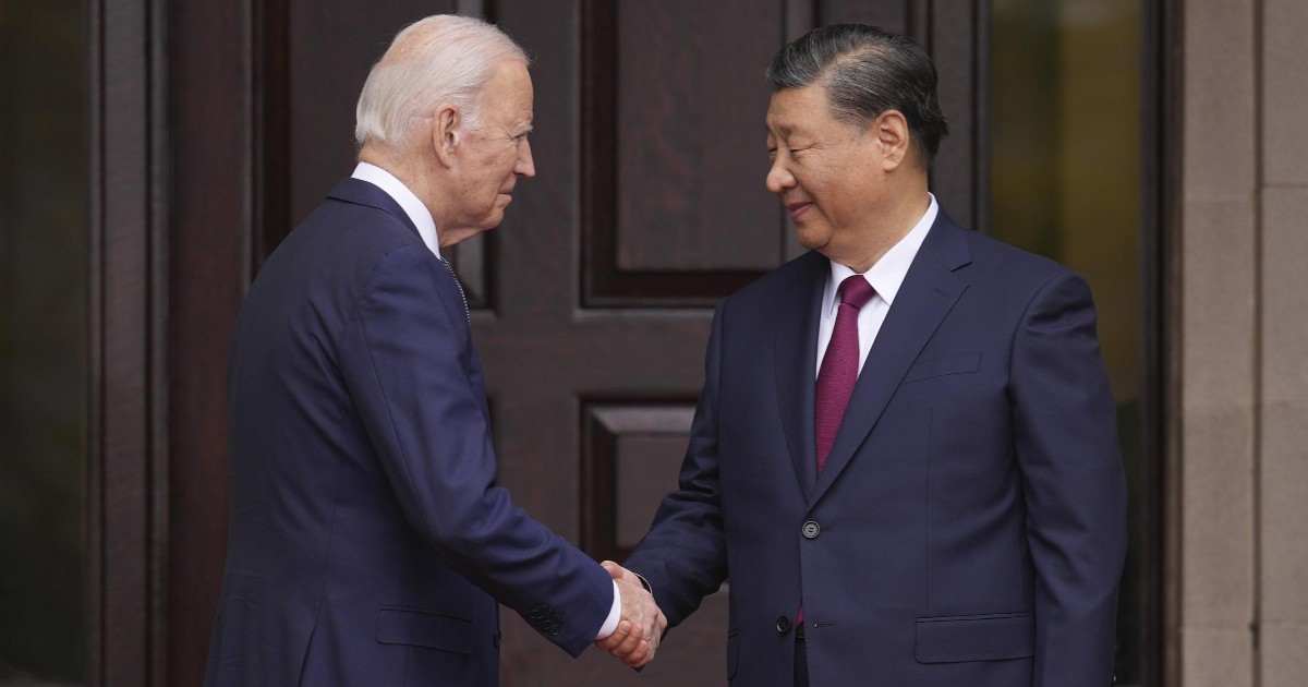 Biden and Xi shake hands.  Chinese leader: “The world is big enough for Beijing and Washington to coexist.”
