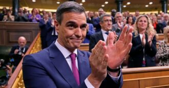 Copertina di Spagna, Pedro Sanchez è di nuovo premier: la maggioranza (di pochi voti) con otto partiti