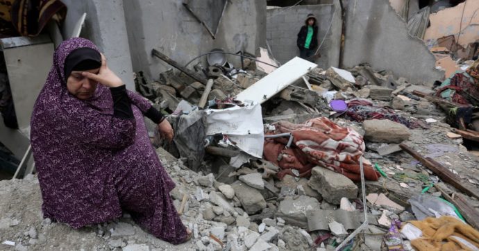 Arsenali, ostaggi e miliziani: così Bibi spiega l’assedio agli ospedali