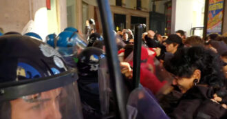 Copertina di Torino, scontri tra studenti e polizia in piazza Carlo Felice: le tensioni durante il corteo per la Palestina e contro il governo