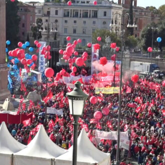 Copertina di Sciopero e manovra, Landini 1 – Salvini 0: il Fatto di domani 18 novembre