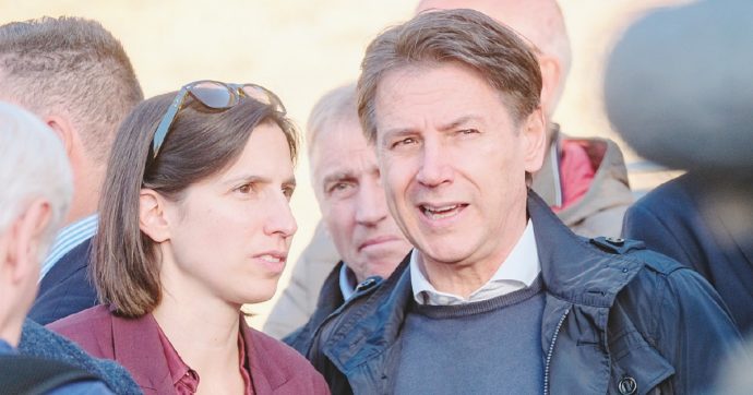 In piazza, il popolo giallorosa ai due assenti: “Unità”