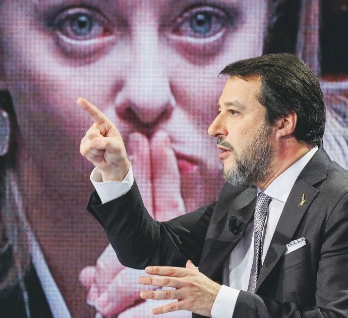 La fase liquida della tv italiana e i politici ‘seriali’ come in una fiction