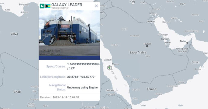 I ribelli yemeniti Houthi sequestrano una nave di proprietà israeliana nel mar Rosso: a bordo in 25. Netanyahu: “Atto di terrorismo dell’Iran”