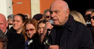 Copertina di Il ministro Nordio al flash mob in memoria di Giulia Cecchettin: “Servono prevenzione ed educazione, non basta la repressione”