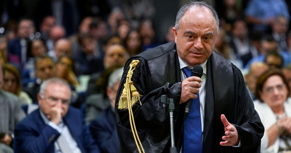 processo al clan moccia gratteri si rimette la toga e attacca bisogna fare pi249 udienze e lavorare sino a notte fonda