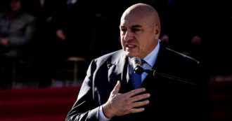 Copertina di La nave-ospedale italiana è bloccata da Israele ed Egitto