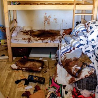 Copertina di “Ecco che ci hanno fatto”: video-choc all’ambasciata israeliana