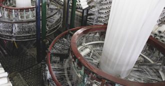 Copertina di Imballaggi, voto Ue: Pd e destra scelgono le lobby della plastica