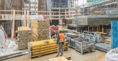 Copertina di Operaio morto in cantiere a Torino, fermato un collega: “Non fu incidente ma omicidio”