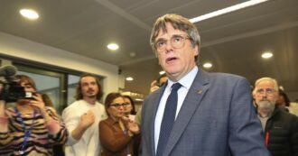 Copertina di Primo guaio per il governo Sànchez, giudice chiede alla Corte Suprema di indagare su Puigdemont. L’accusa è di terrorismo