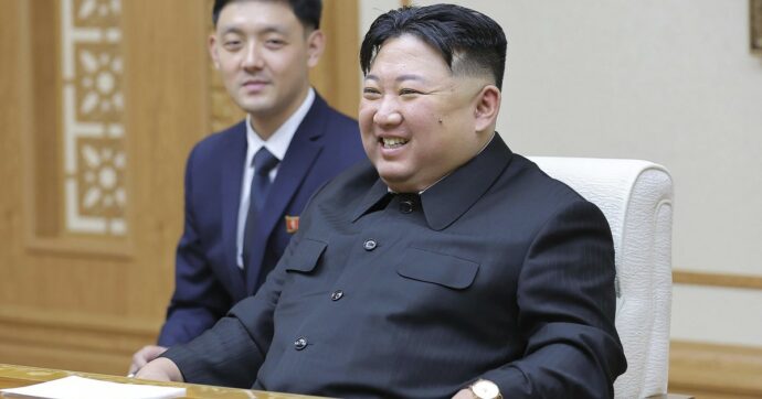 La Corea del Nord lancia in orbita “con successo” il primo satellite spia. Seul risponde riattivando la sorveglianza aerea sulla penisola