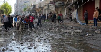 Copertina di Gaza, la diretta – C’è l’accordo tra Israele e Hamas: “La tregua inizierà dalle 10 di giovedì”. Fonti Hezbollah: “Anche noi rispetteremo la pausa umanitaria”