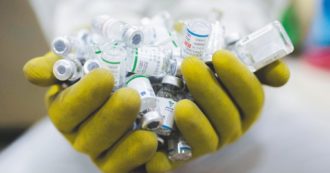 Copertina di Vaccini Covid, 90 milioni già scaduti o in scadenza