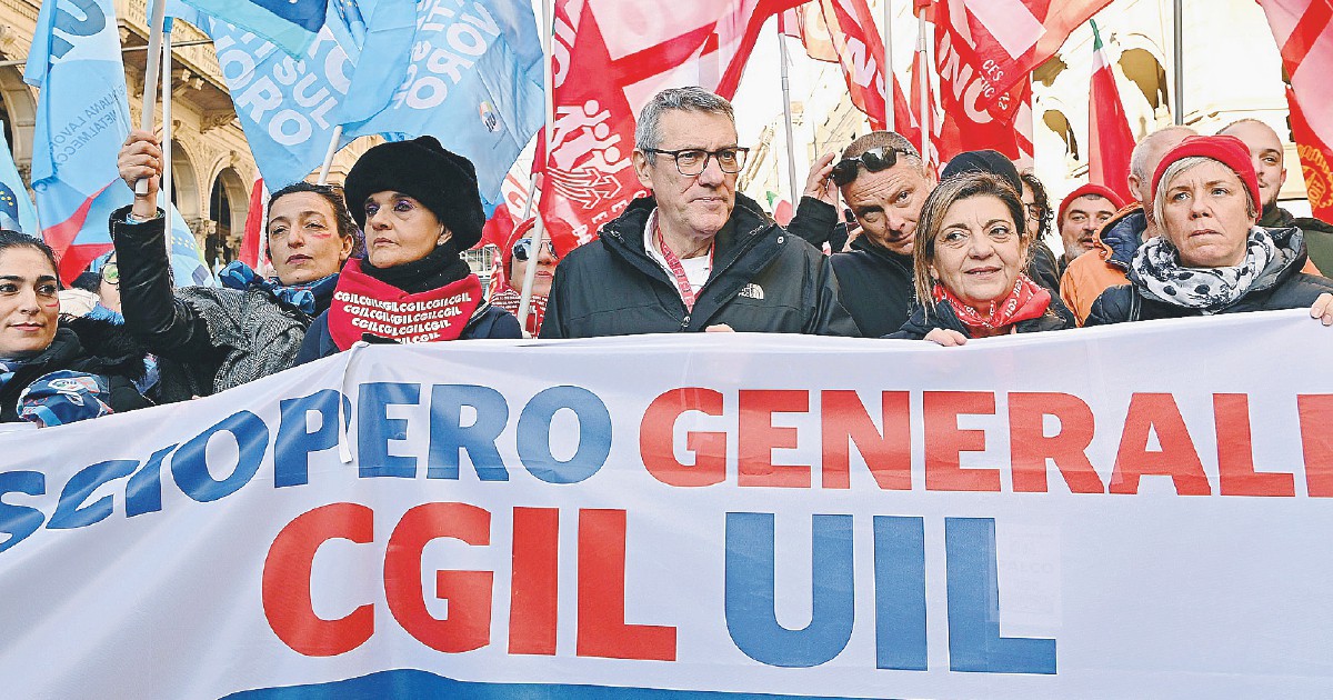 Cgil-Uil, In Migliaia Nelle Piazze Del Nord Salvini Precetta Lo ...