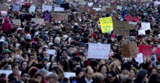 Copertina di Una X 500mila: marea fucsia in tutta Italia per Giulia e le altre