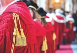 Copertina di Pagelle ai giudici: salta solo il test attitudinale copiato dal Piano Gelli