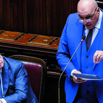 Copertina di Attacco alla giustizia (sempre nel nome di B.): il Fatto di domani 28 novembre