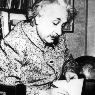 Copertina di Caro prof, fermiamo il nazismo