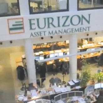 Copertina di Intesa e i fondi “green” all’industria del petrolio