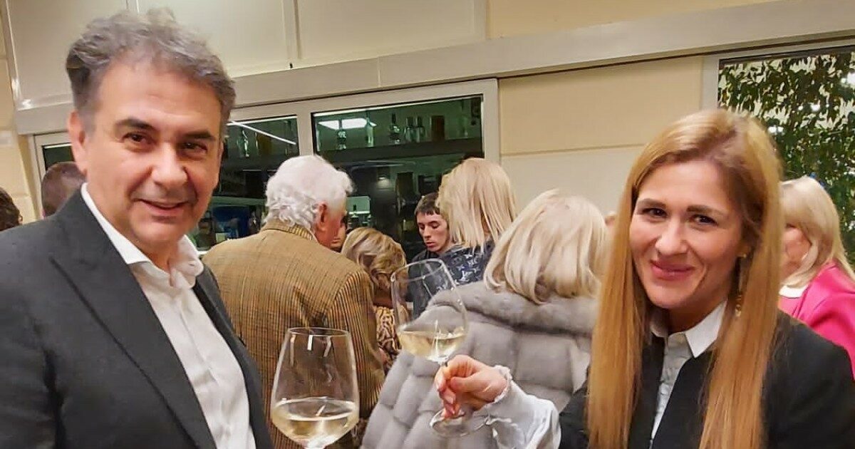 Inchiesta Pavia, “la campagna social della candidata di Fdi pagata dalla società dei rifiuti”: indagato assistente del presidente del Consiglio lombardo