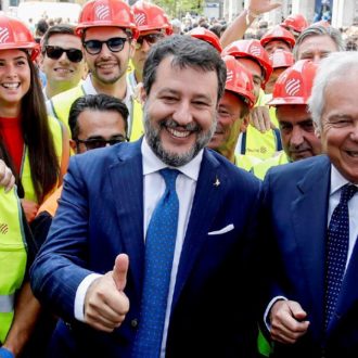 Copertina di Pnrr, il rischio di cantieri fermi. Allarme al governo su Webuild