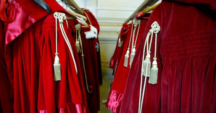 Il fascicolo di valutazione e le “pagelle” ai magistrati