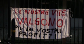 Copertina di Strage di Viareggio, a Firenze il presidio davanti al palazzo di giustizia di 32 ore per ricordare le 32 vittime: “Vogliamo giustizia dopo più di 14 anni “