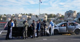 Copertina di Gaza, la diretta – Attacco a Gerusalemme: uccisi tre israeliani. Hamas rivendica. La morte del piccolo Kfir annunciata al padre