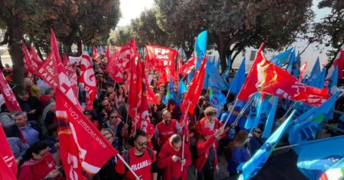 Sciopero generale al Sud, Cgil e Uil: “Adesioni medie del 70%. Continua la mobilitazione per maggiori salari e modifiche alla manovra”