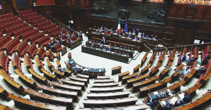 Altro che precettazione: ci sono solo 26 deputati