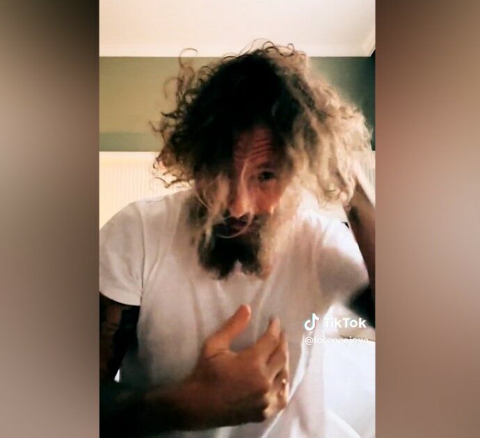 Jovanotti si taglia i capelli: il cambio look postato sui social è radicale – Video