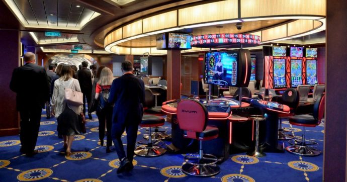 Regalo di Salvini a Costa Crociere: resta lo sconto sull’azzardo a bordo